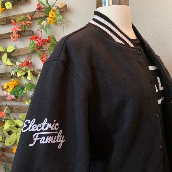 Electric Family 🦁 Bomber Jacket - Picture 3 of 4